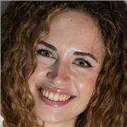 Soy una chica italiana que vive en Málaga desde un año estudiando español, me gustaría enseñar a gente que hable español italiano